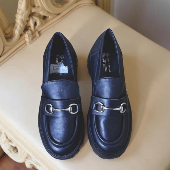 EUC Call It Spring black CLUELESS horse bit preppy Loafers Size 7.5 excellent❤️ - Picture 1 of 6